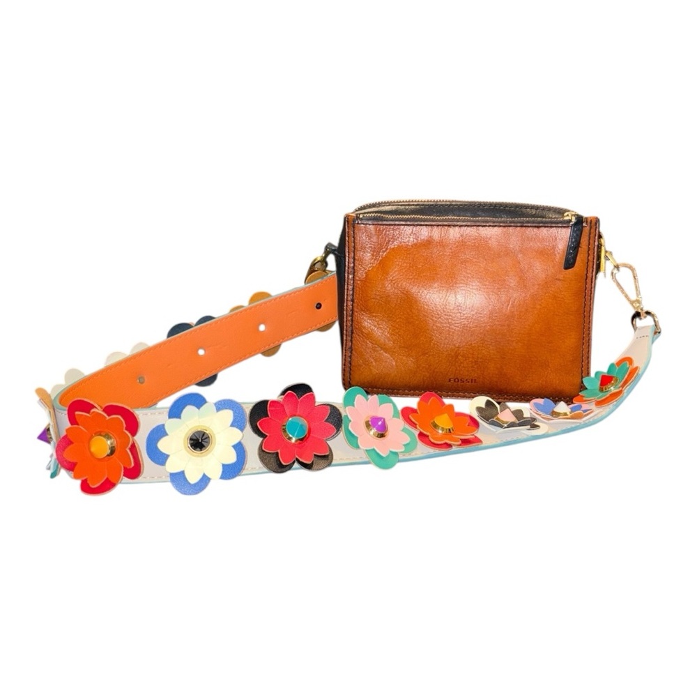 Fossil Leather Bag in Brown & Black w/add on  flower strap. P7